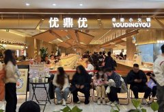 日排队超2000桌，举高高原班人马再造一个小火锅！